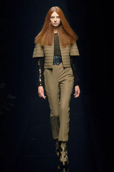 Look 17